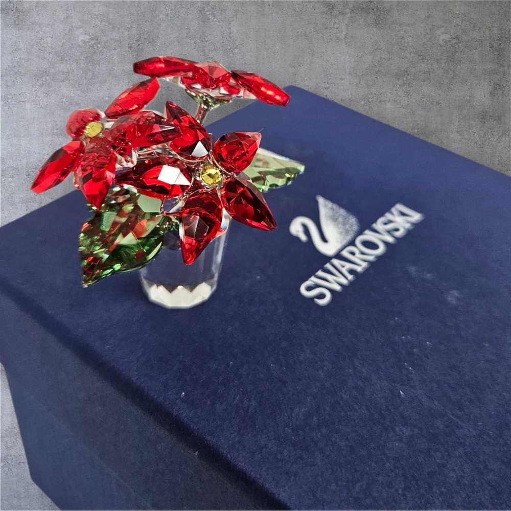 Swarovski Crystal‎ Holiday Poinsettia Flower Tree in Vase Figurine #5291023